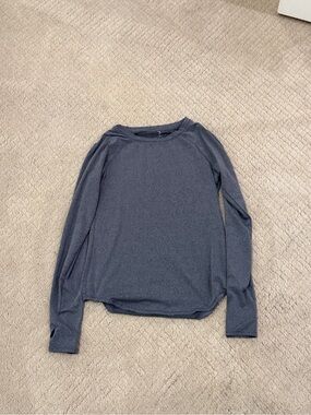 Long-Sleeve Crew Neck Top in Dark Charcoal